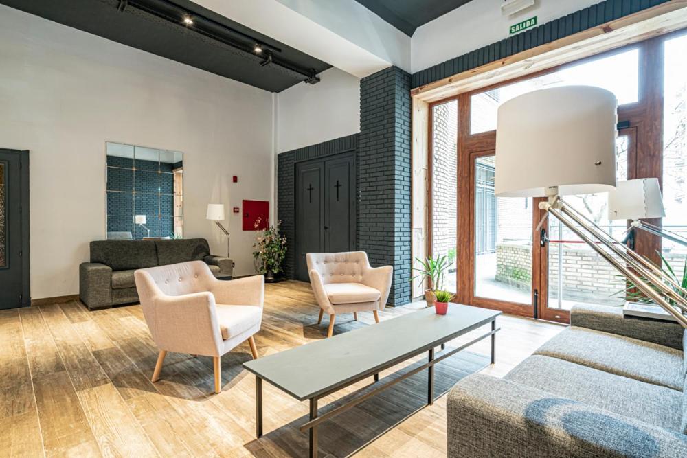Met Pamplona Hotel Eksteriør billede