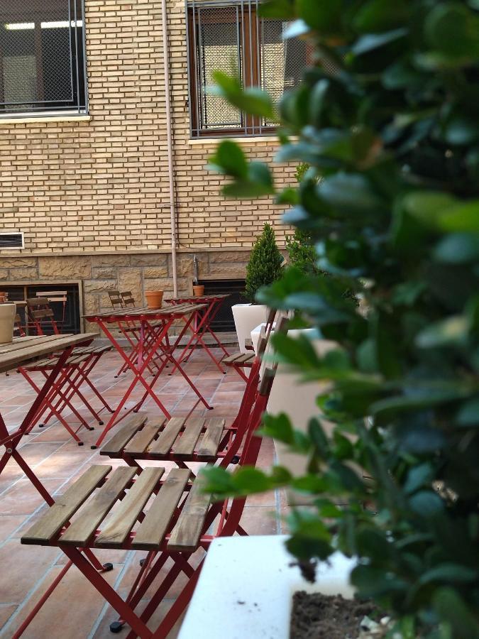 Met Pamplona Hotel Eksteriør billede